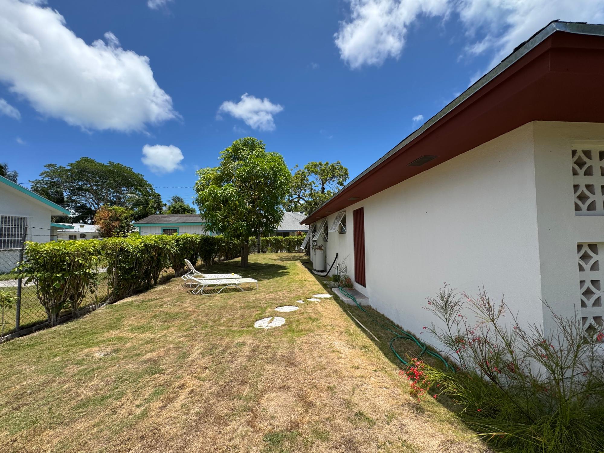 SEABREEZE ESTATES
