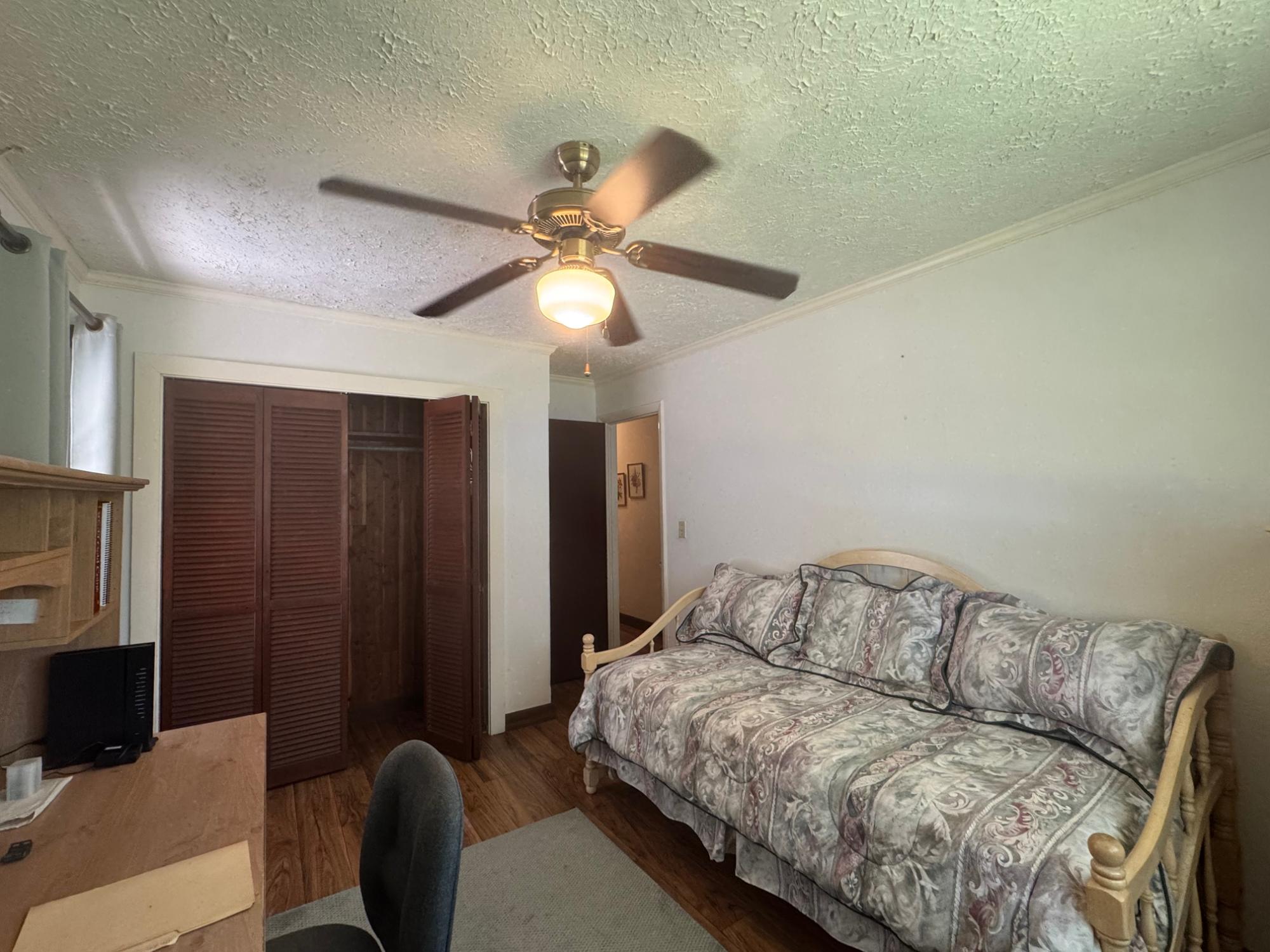 SEABREEZE ESTATES