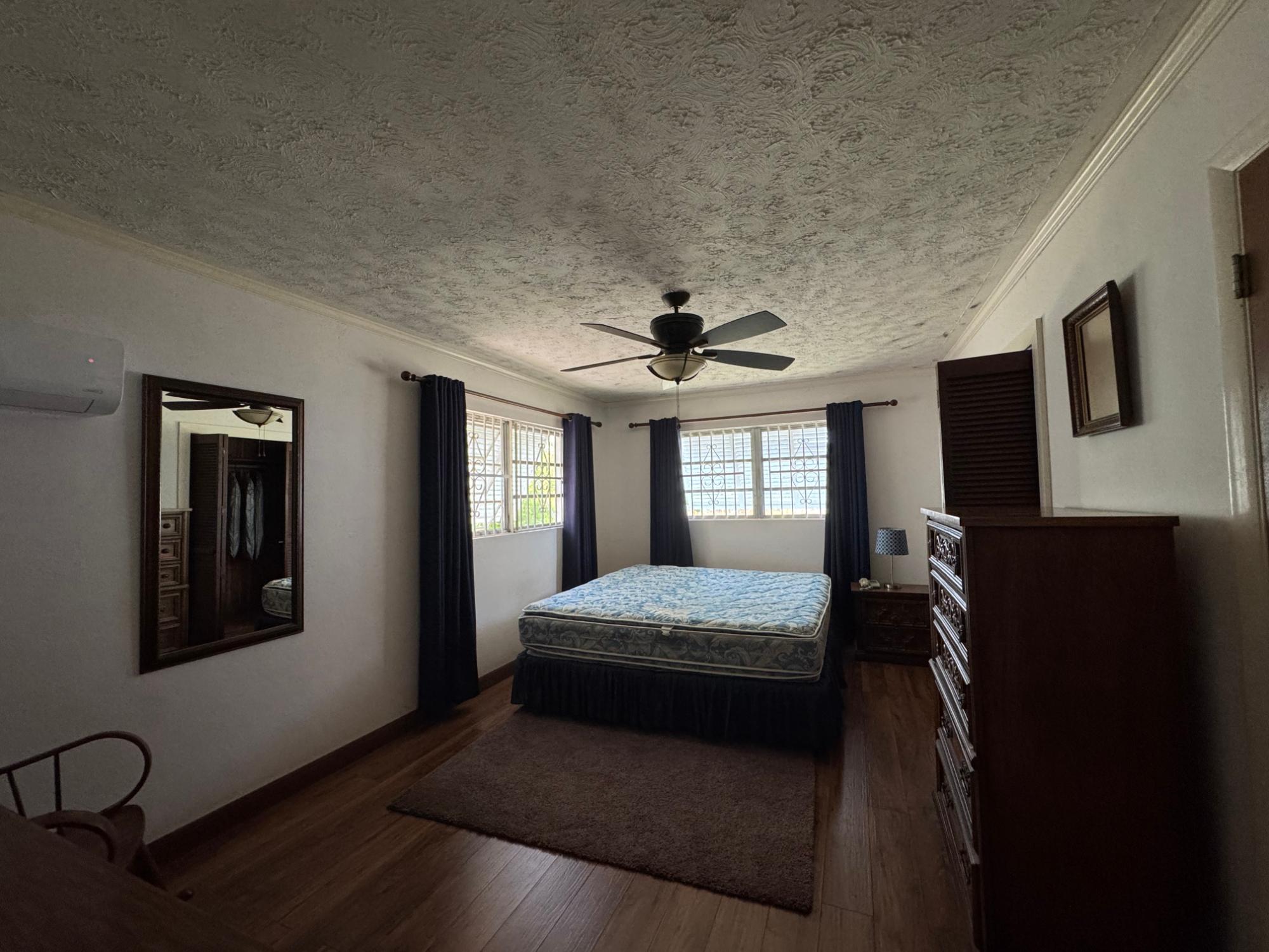 SEABREEZE ESTATES