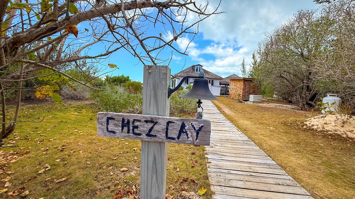 CHEZ CAY