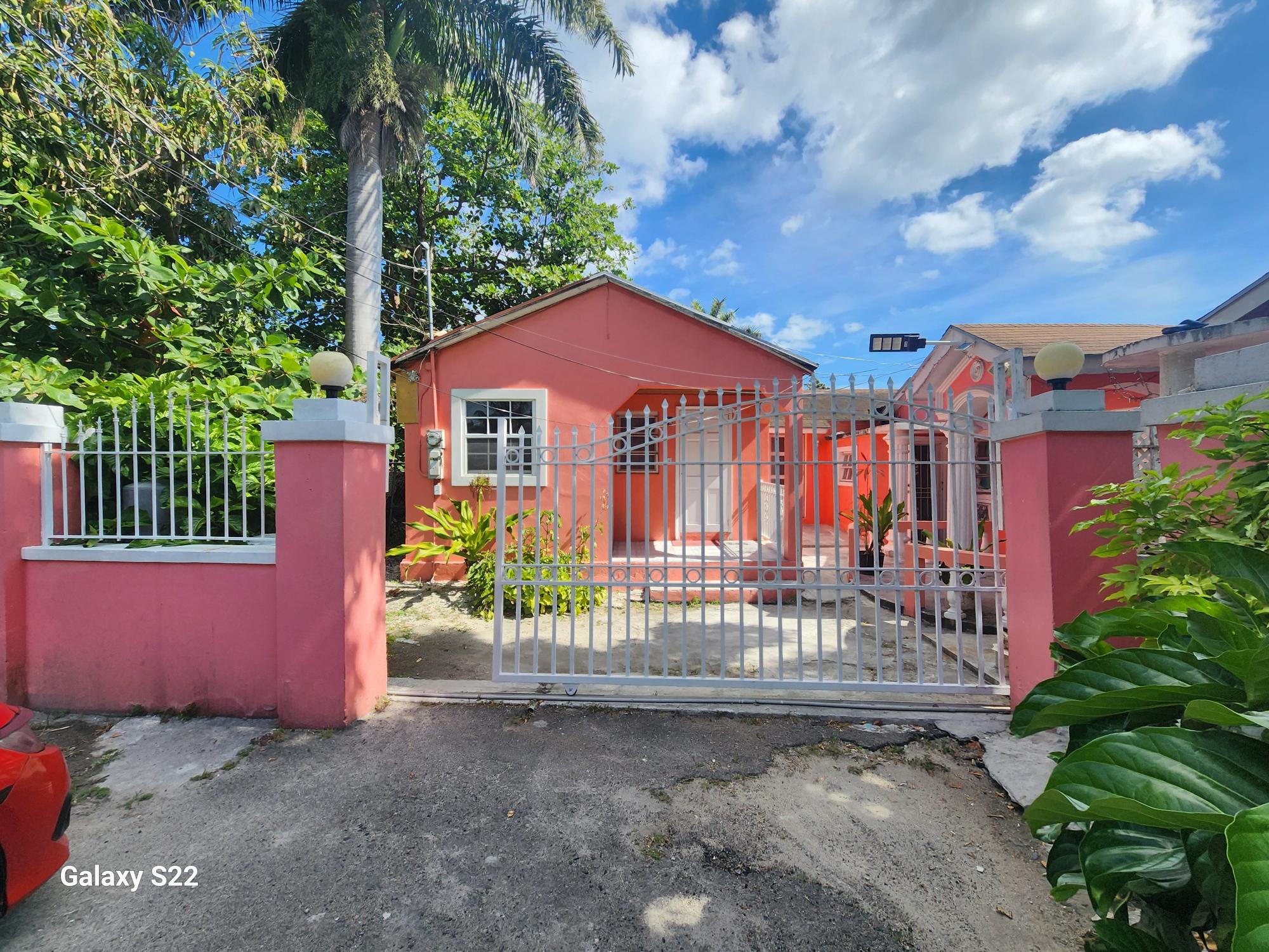 House & 3 Apartments