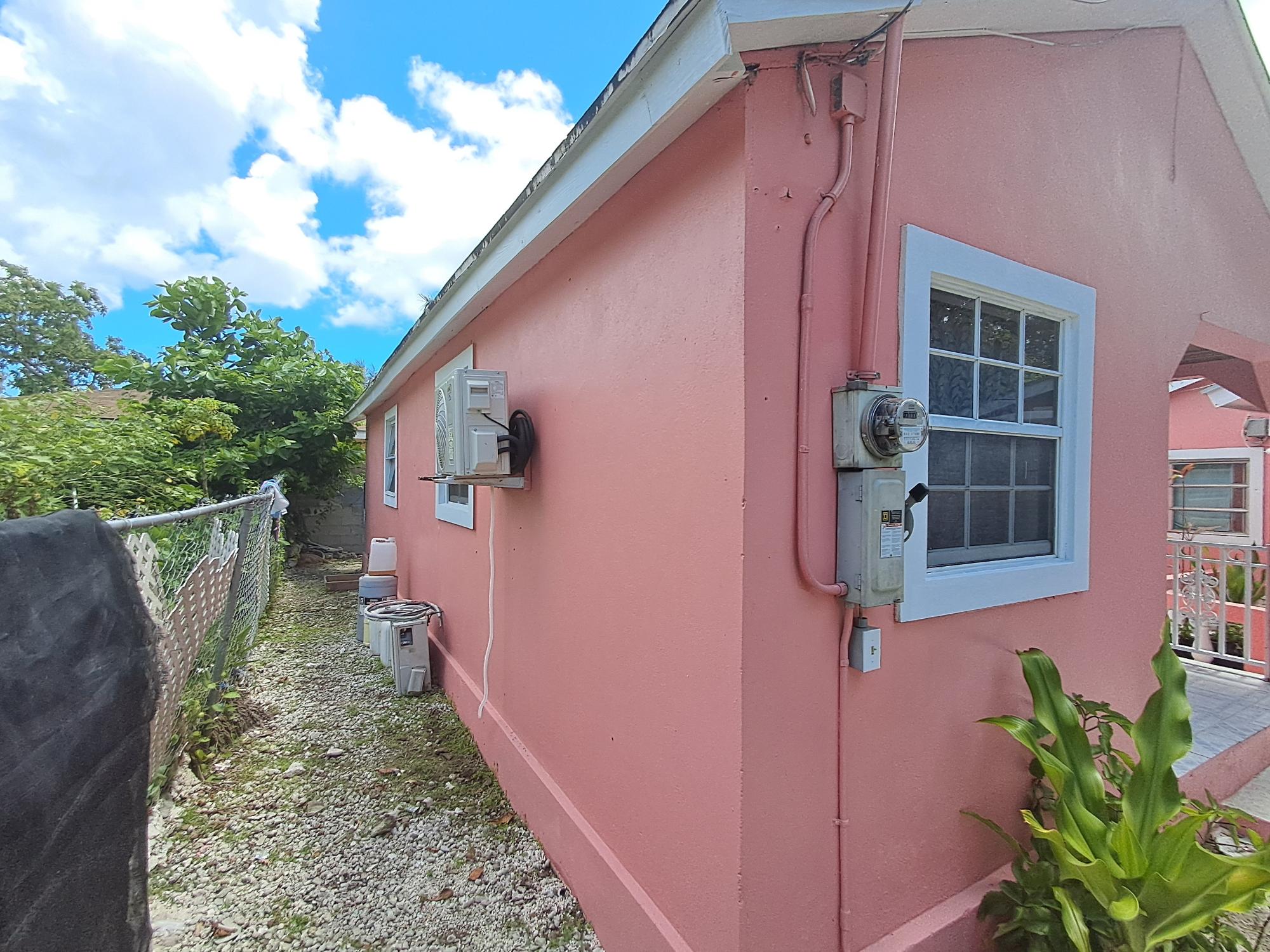 House & 3 Apartments