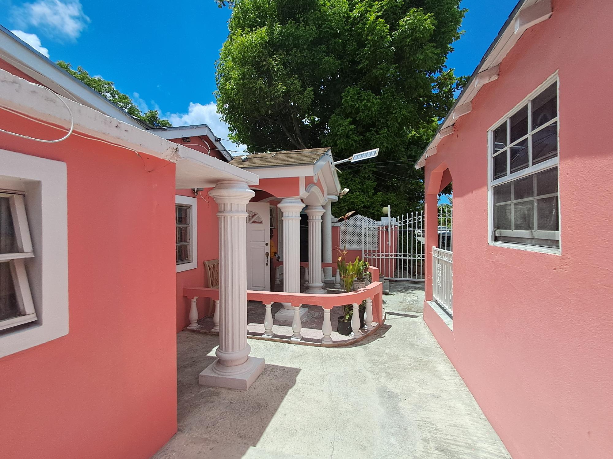 House & 3 Apartments