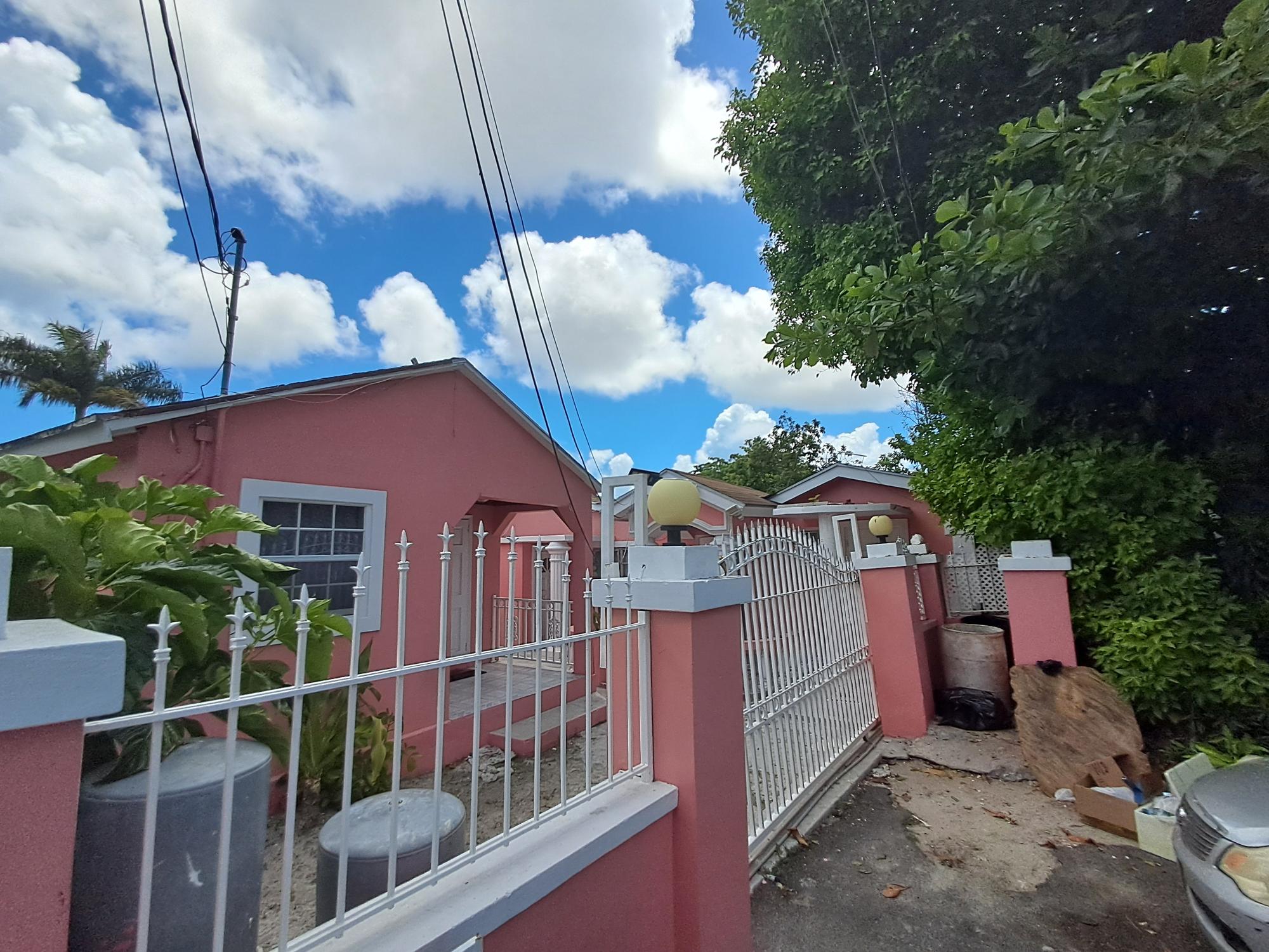 House & 3 Apartments