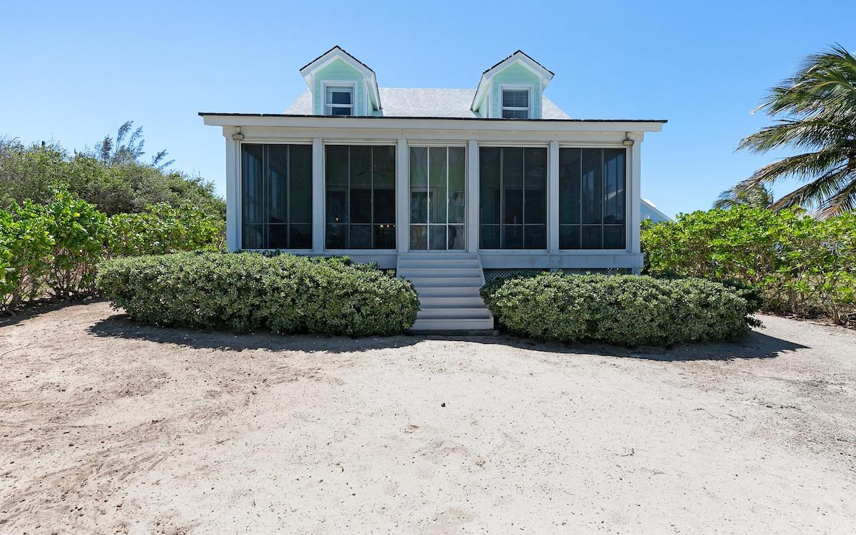 RUSSELL ISLAND COTTAGE