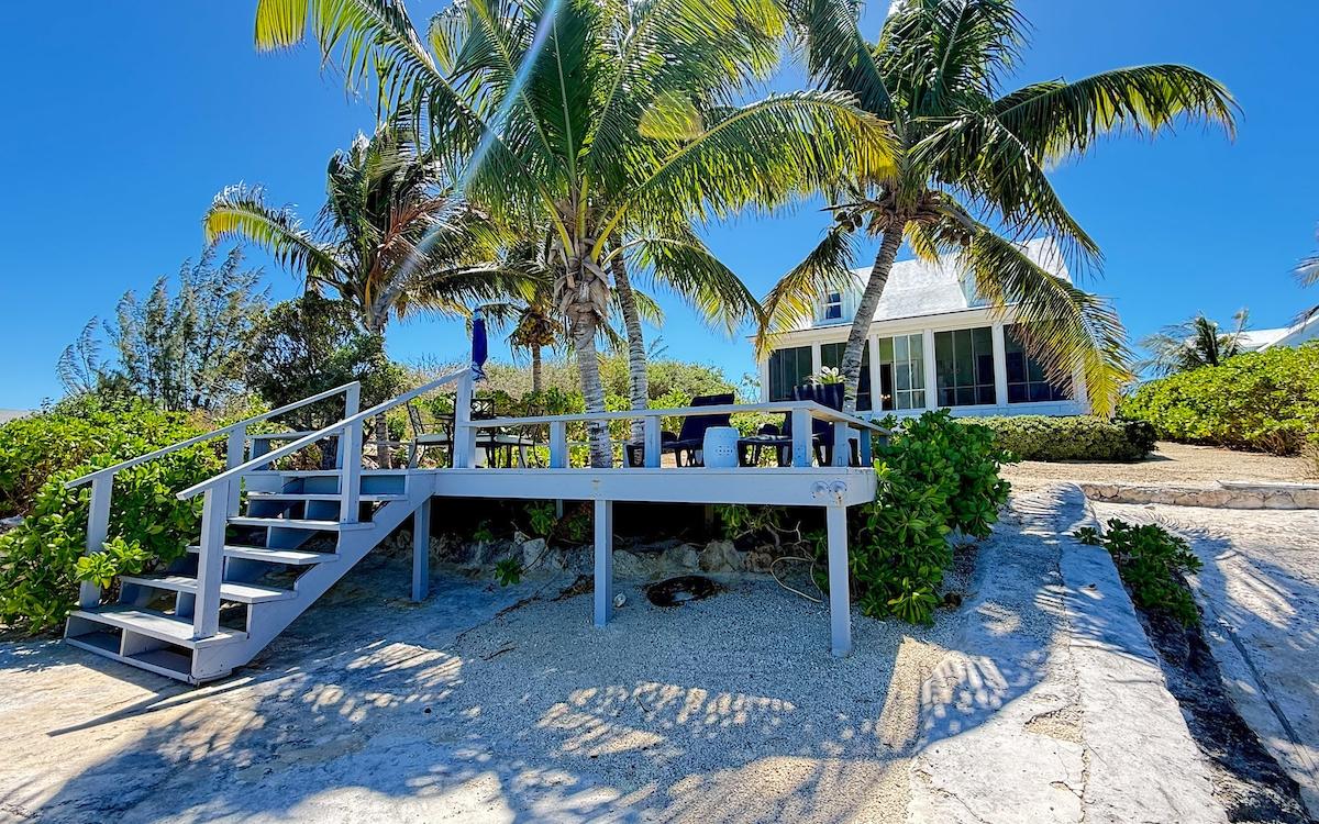 RUSSELL ISLAND COTTAGE