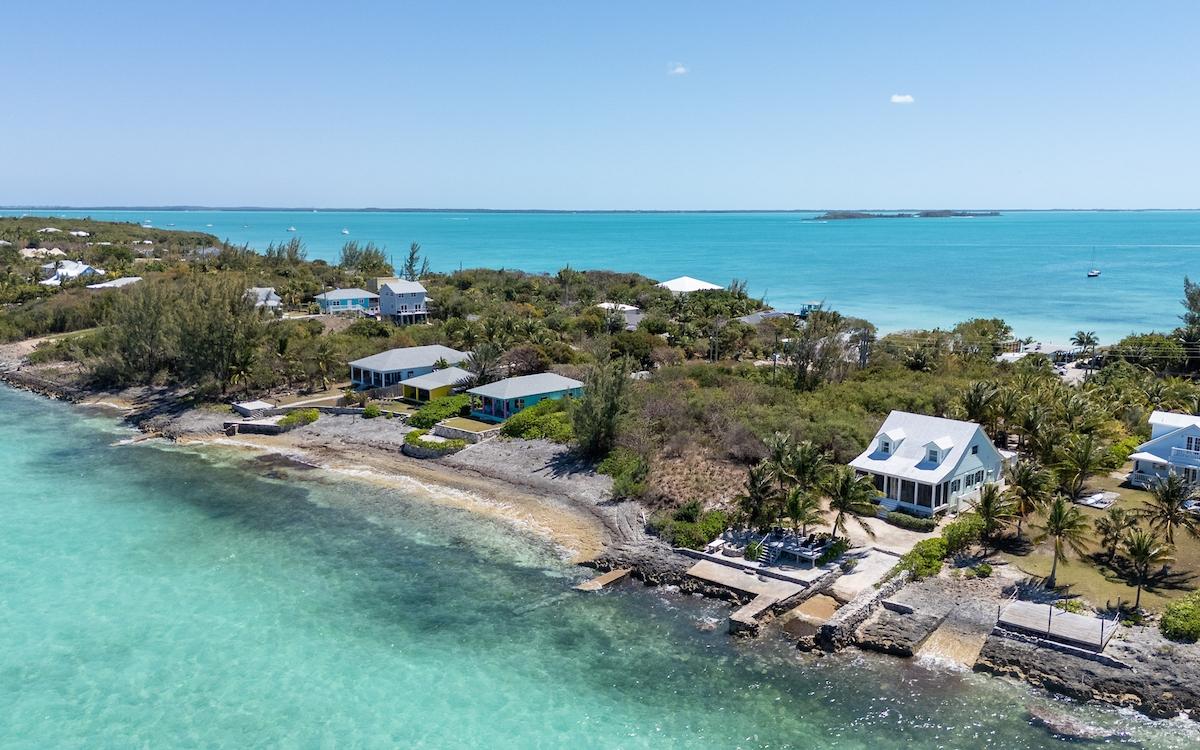 RUSSELL ISLAND COTTAGE