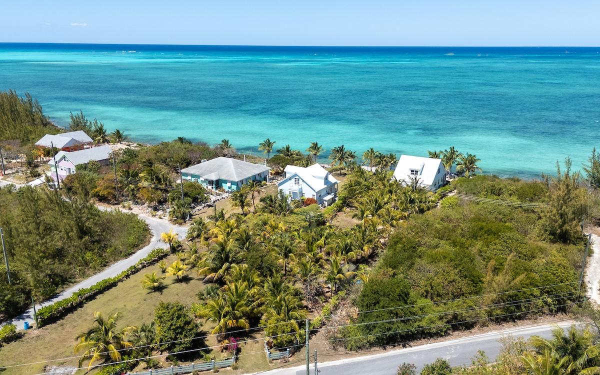 RUSSELL ISLAND COTTAGE