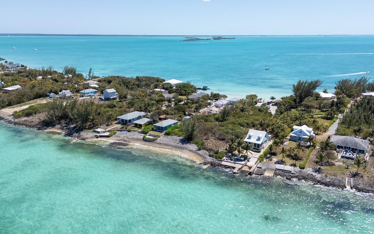 RUSSELL ISLAND COTTAGE