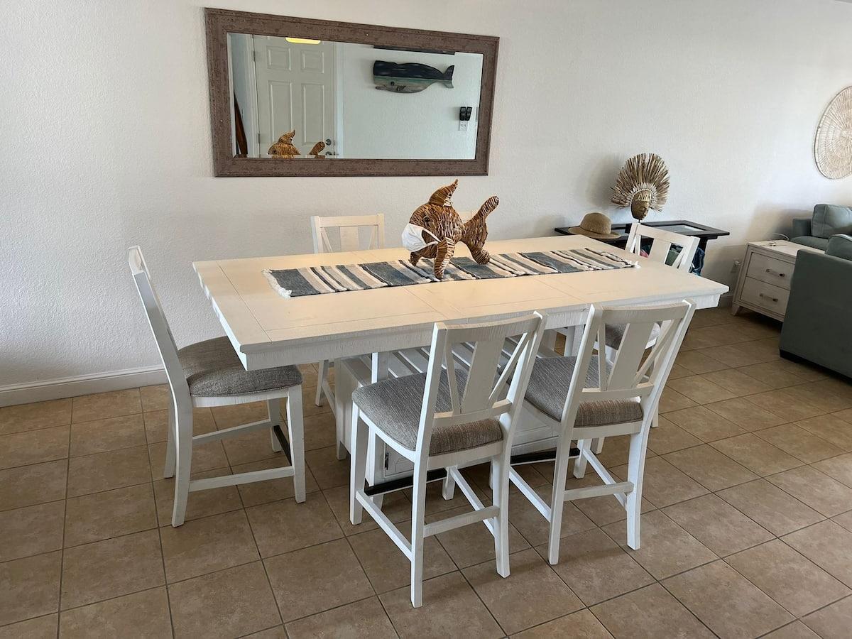 Bimini Townhouse