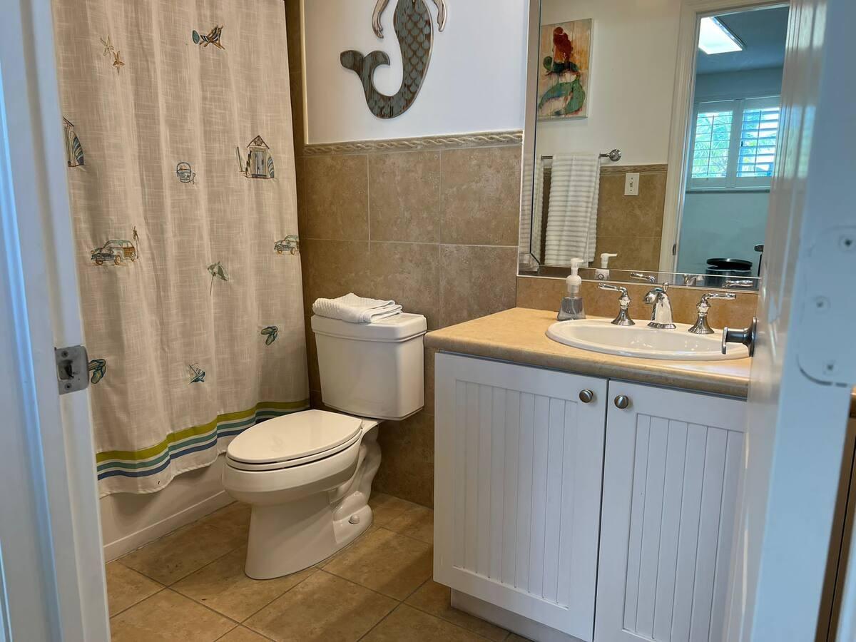 Bimini Townhouse