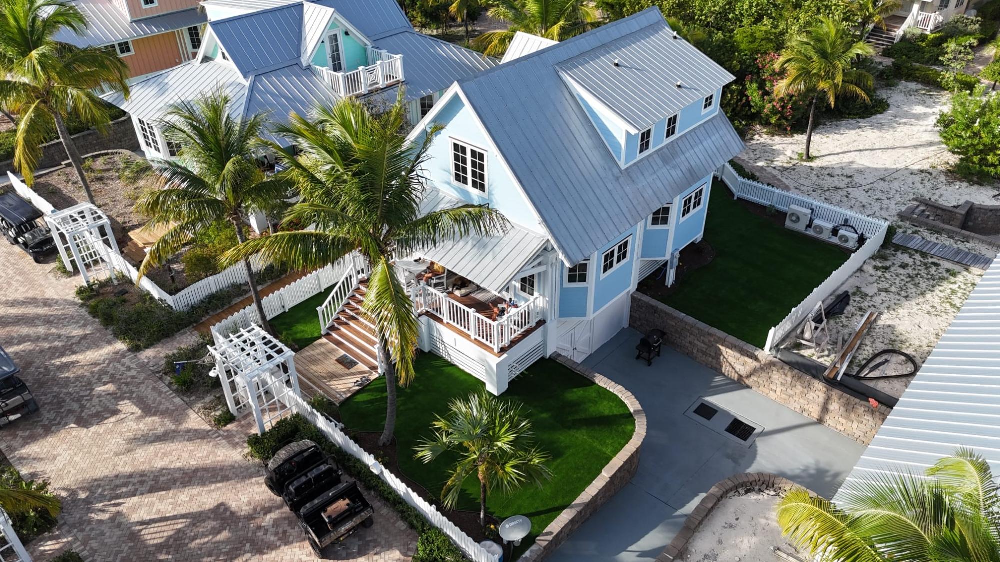 CHUB CAY RESORT & MARINA
