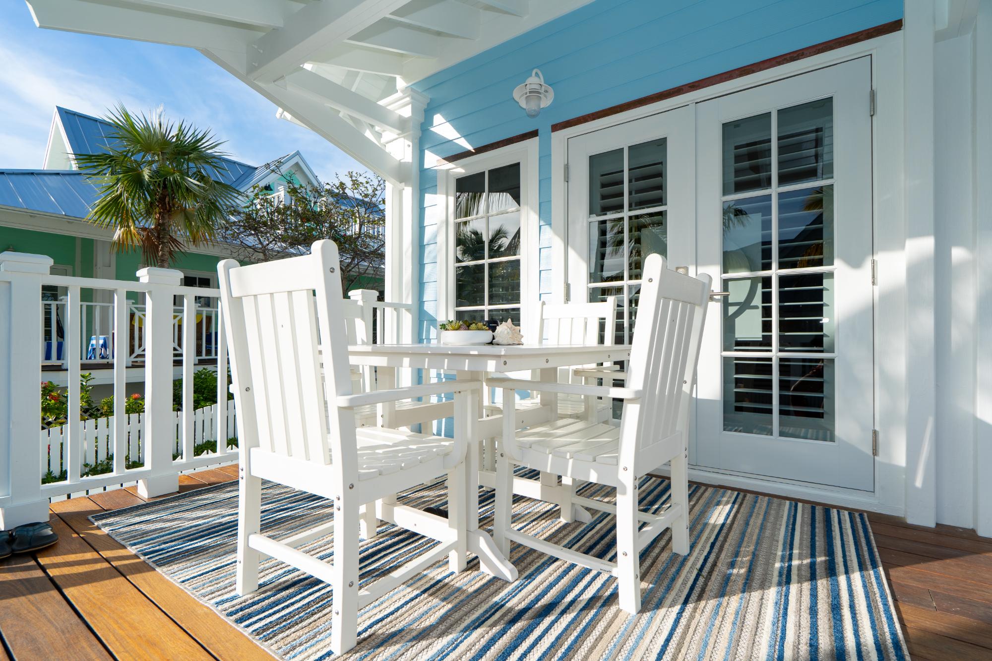 CHUB CAY RESORT & MARINA