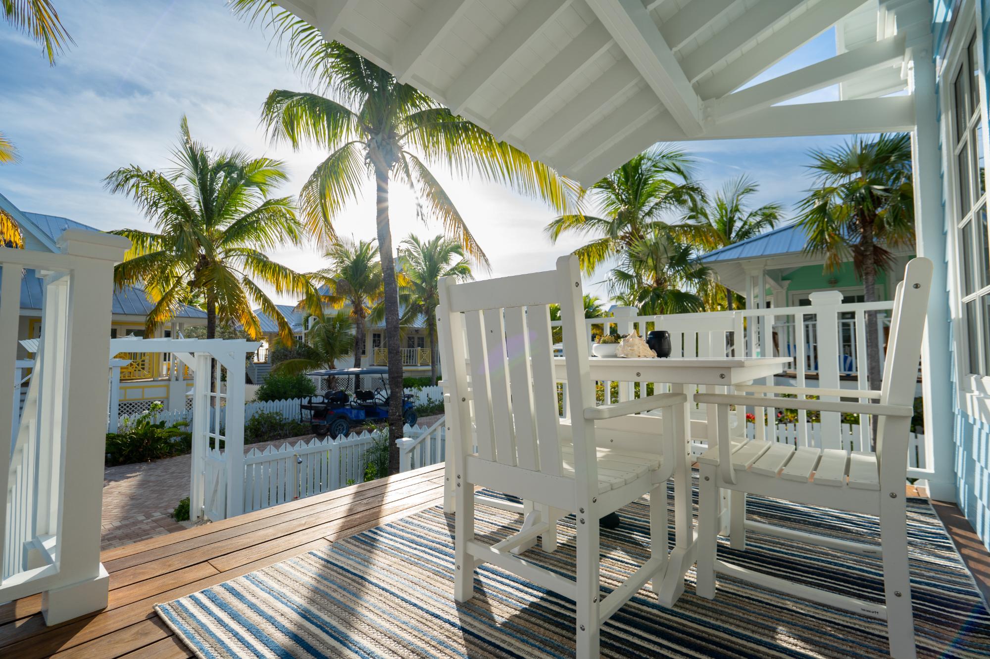 CHUB CAY RESORT & MARINA
