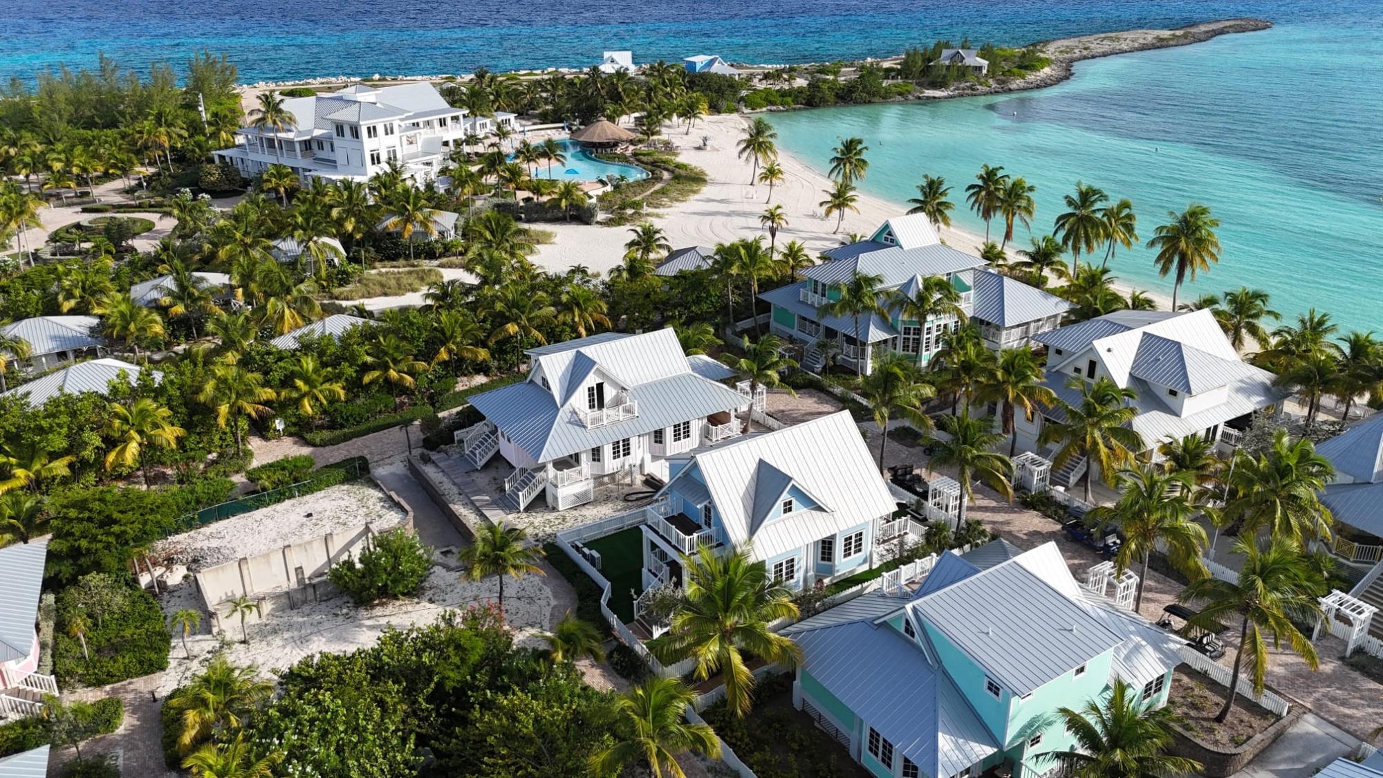 CHUB CAY RESORT & MARINA