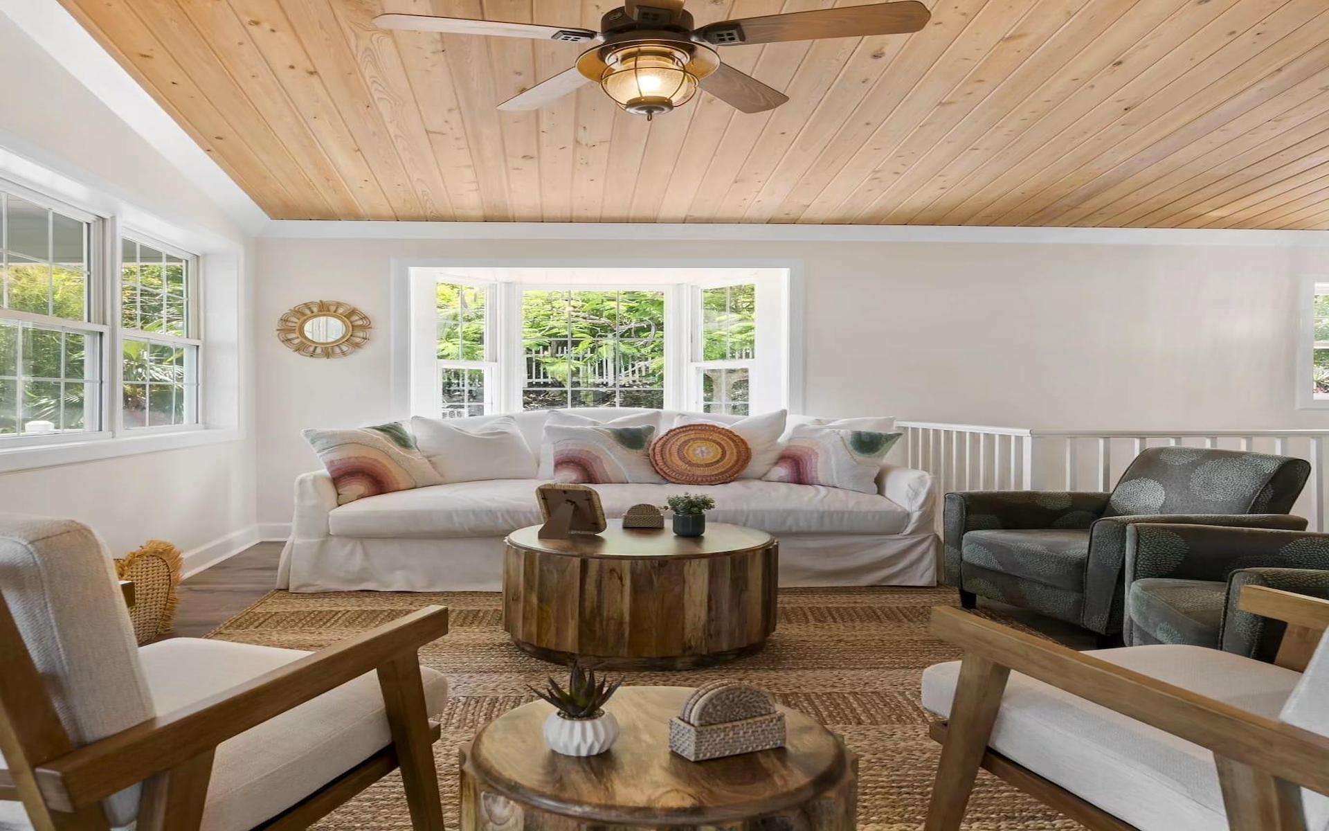 HIDEAWAYS
