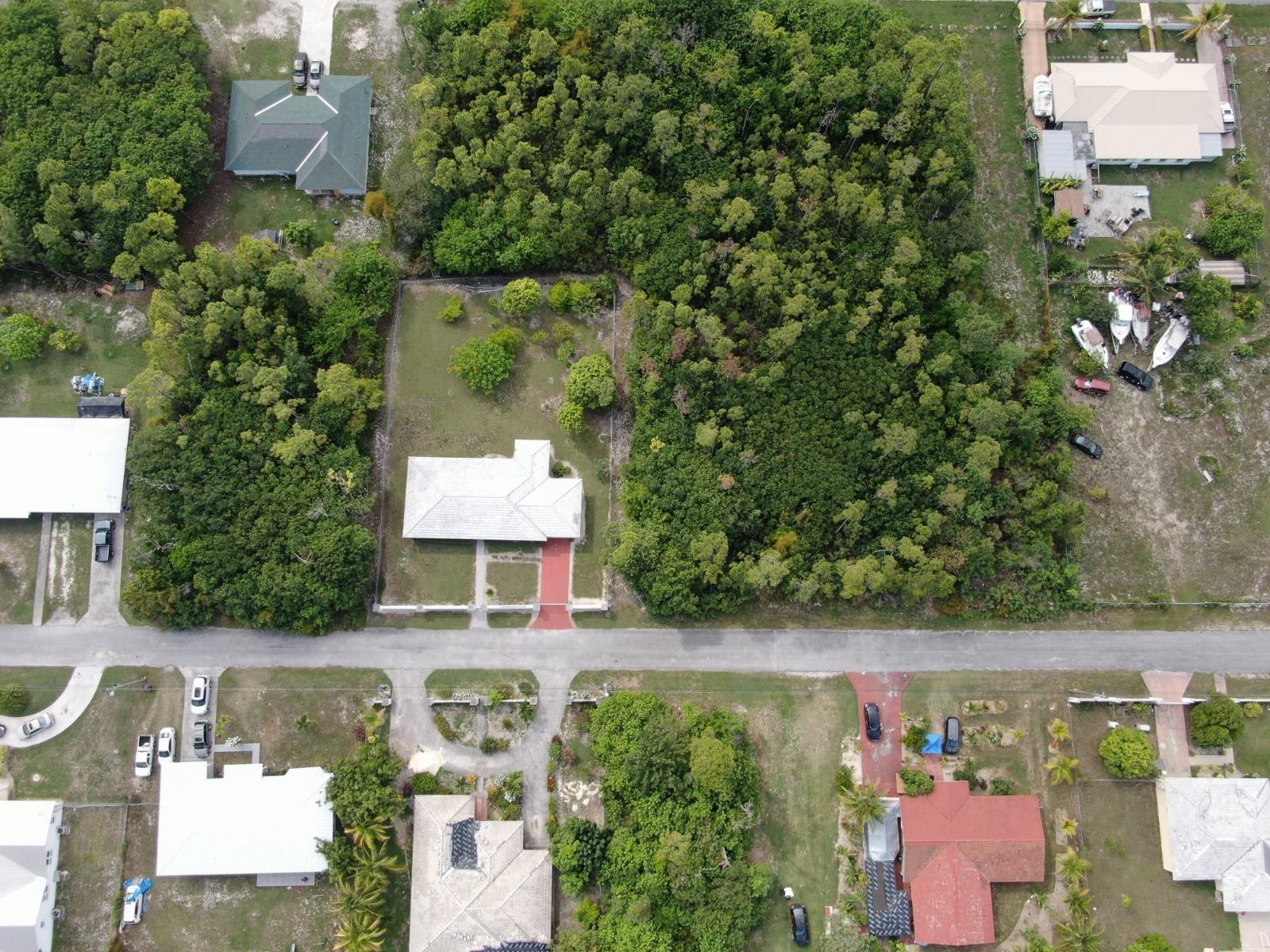 ROYAL BAHAMIAN ESTATES