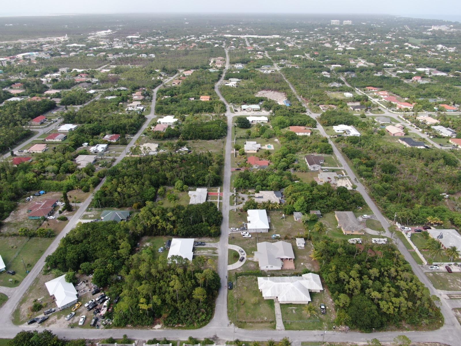 ROYAL BAHAMIAN ESTATES