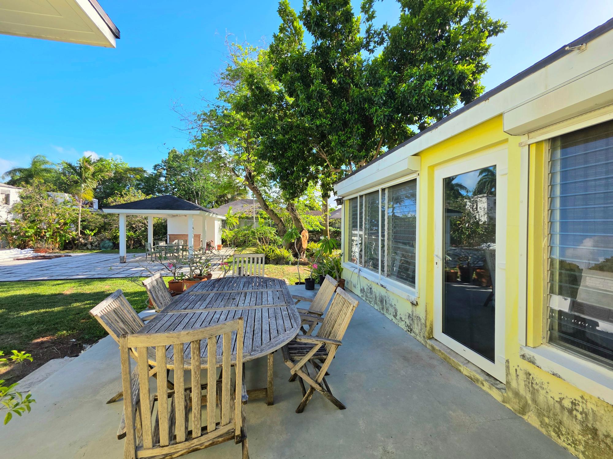 Rare Montague Rental