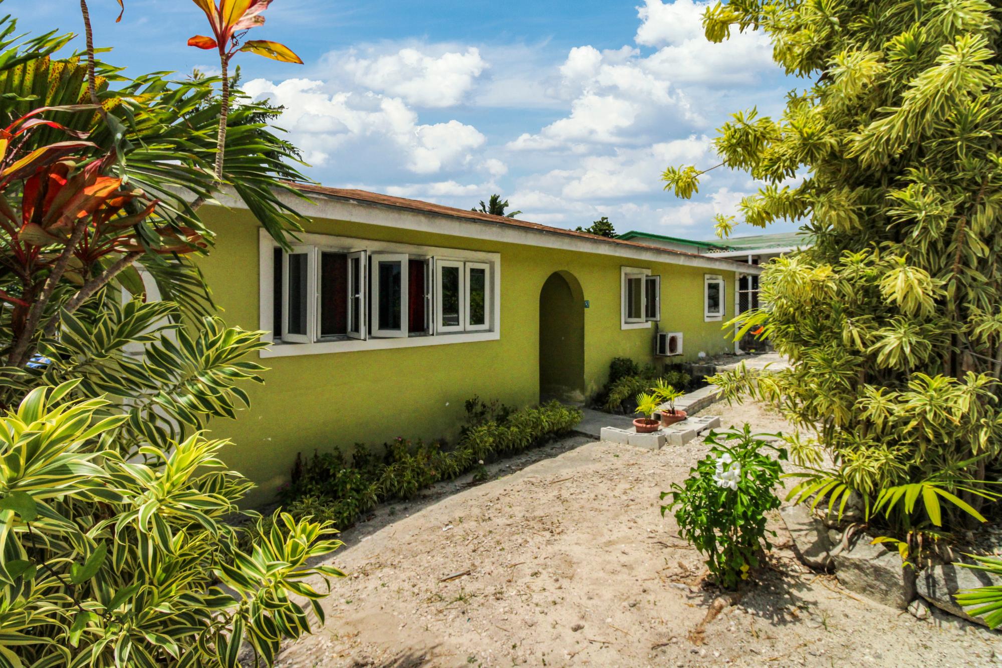 GARDEN HILLS #1