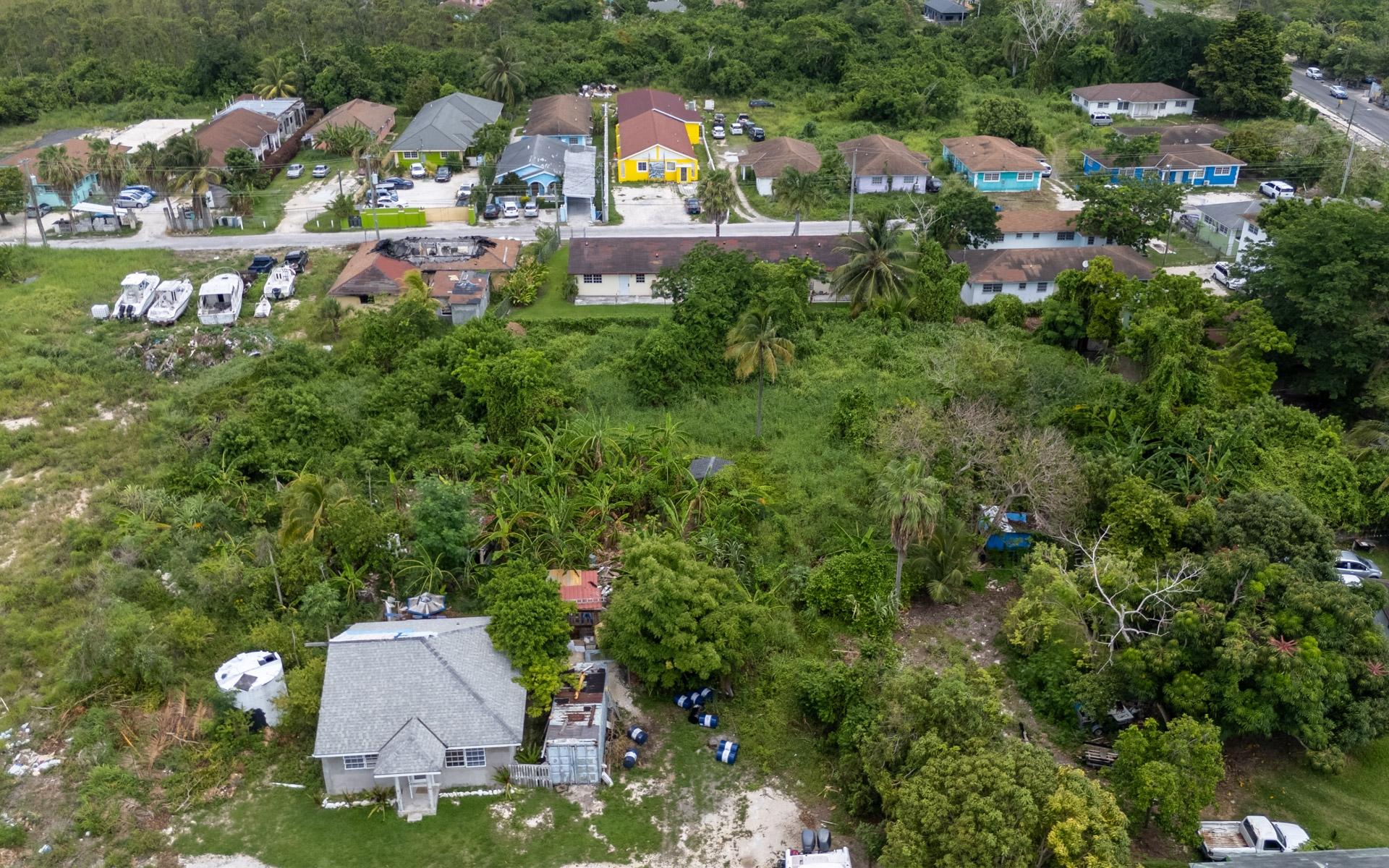 LOT 8, LITTLE ACRES