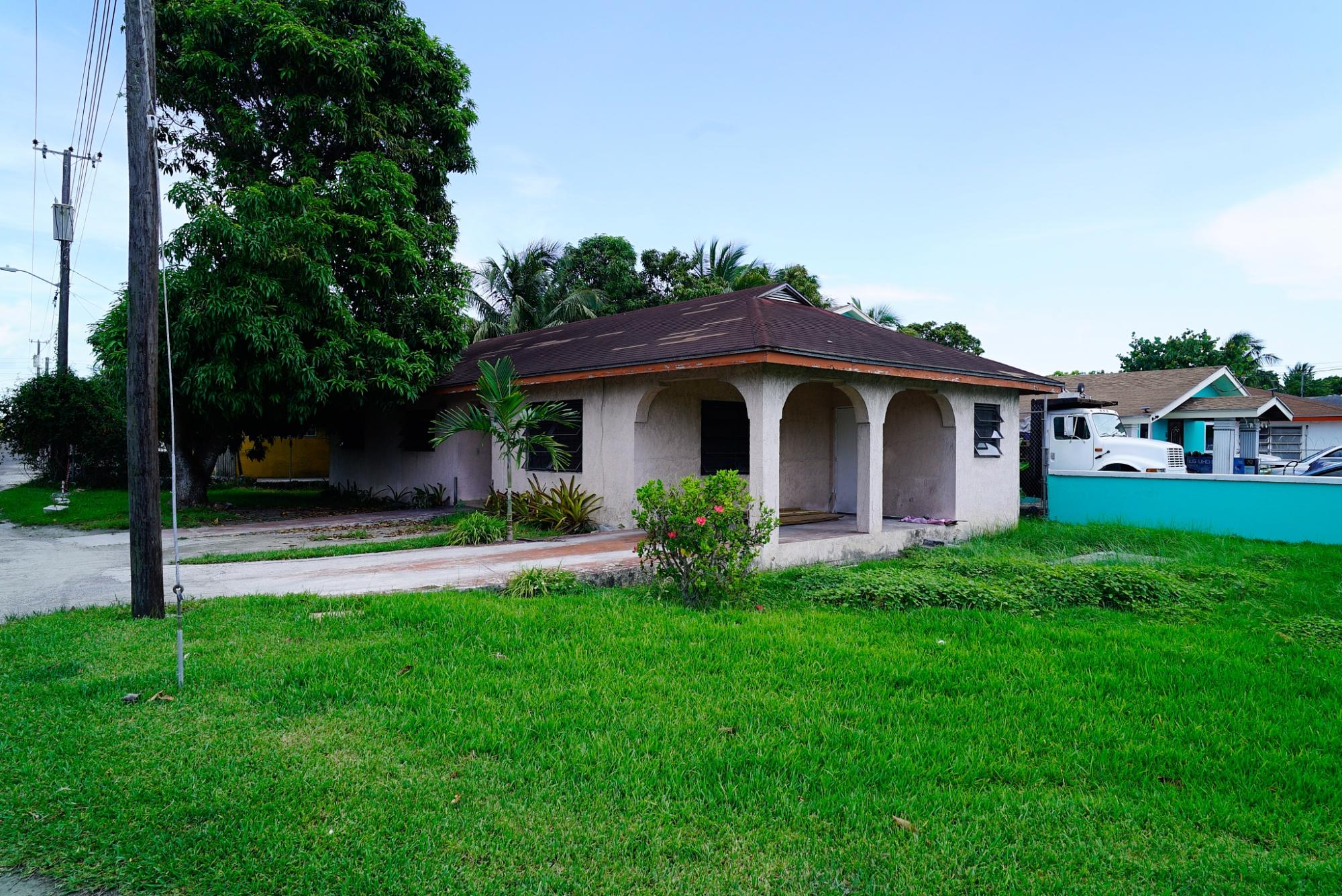 BAY GERANIUM AVE