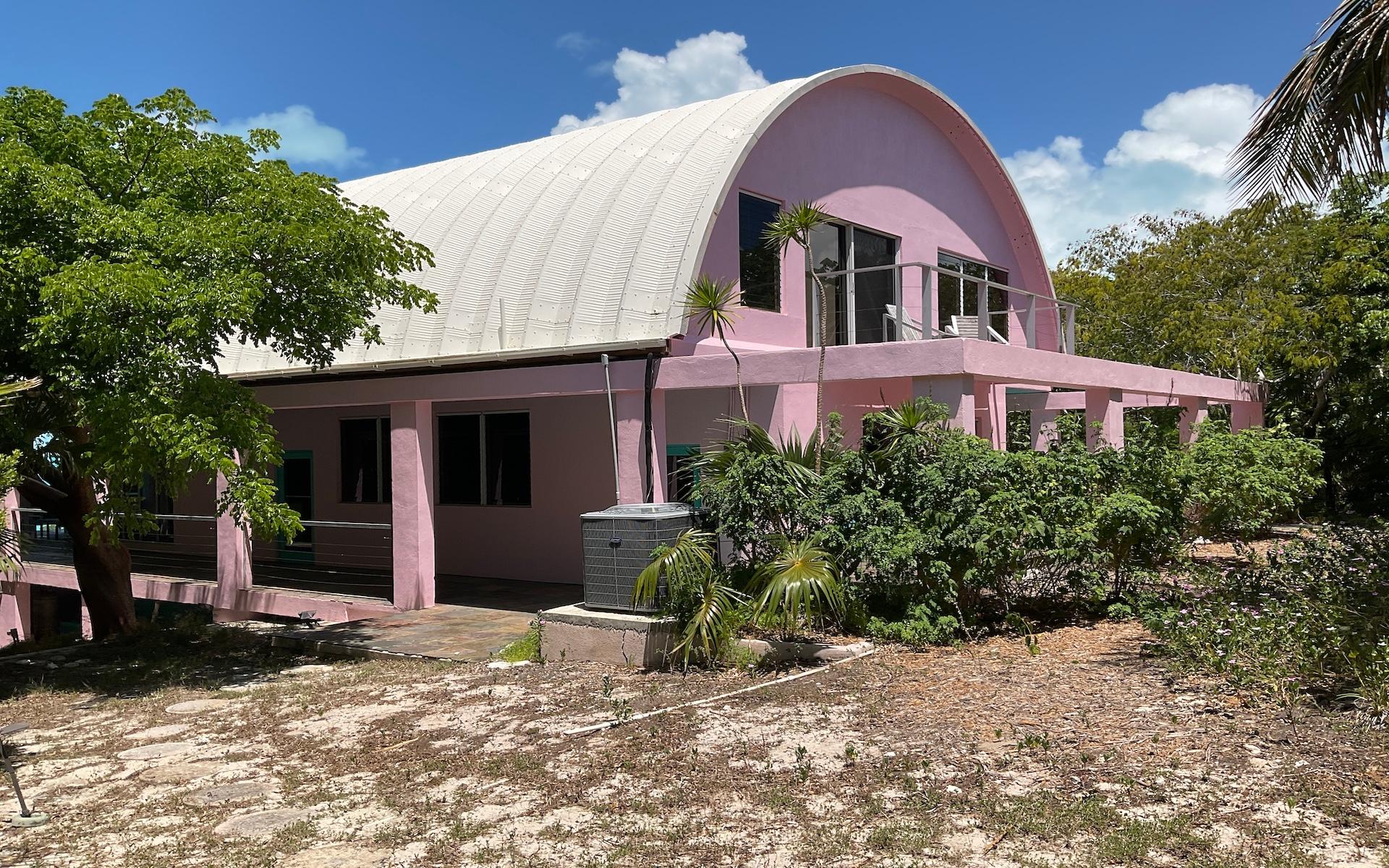 ESTATE IN BAIN’S BLUFF