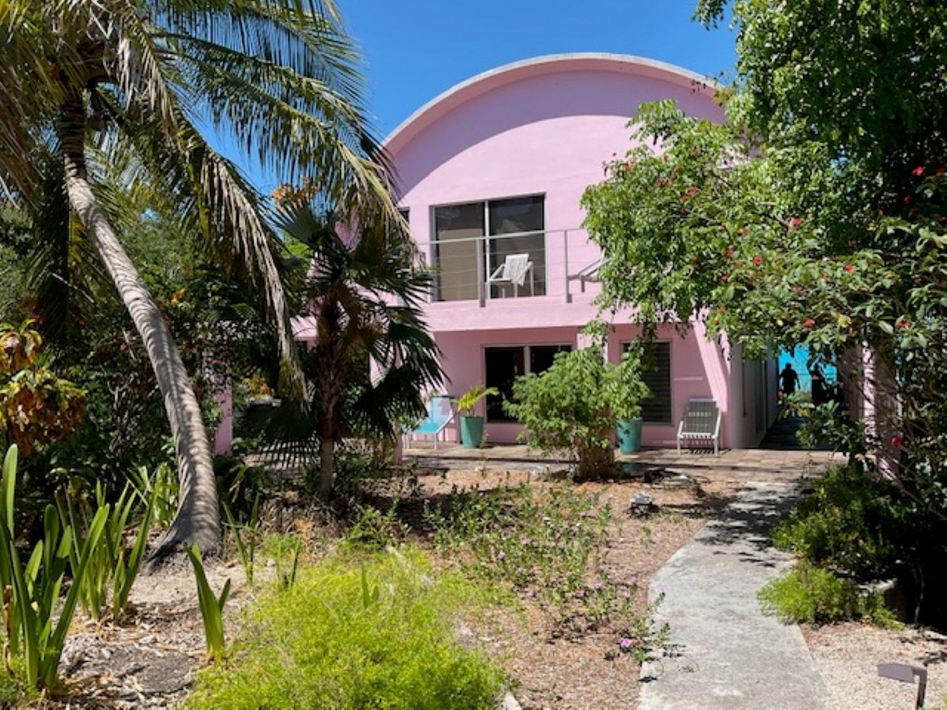 ESTATE IN BAIN’S BLUFF