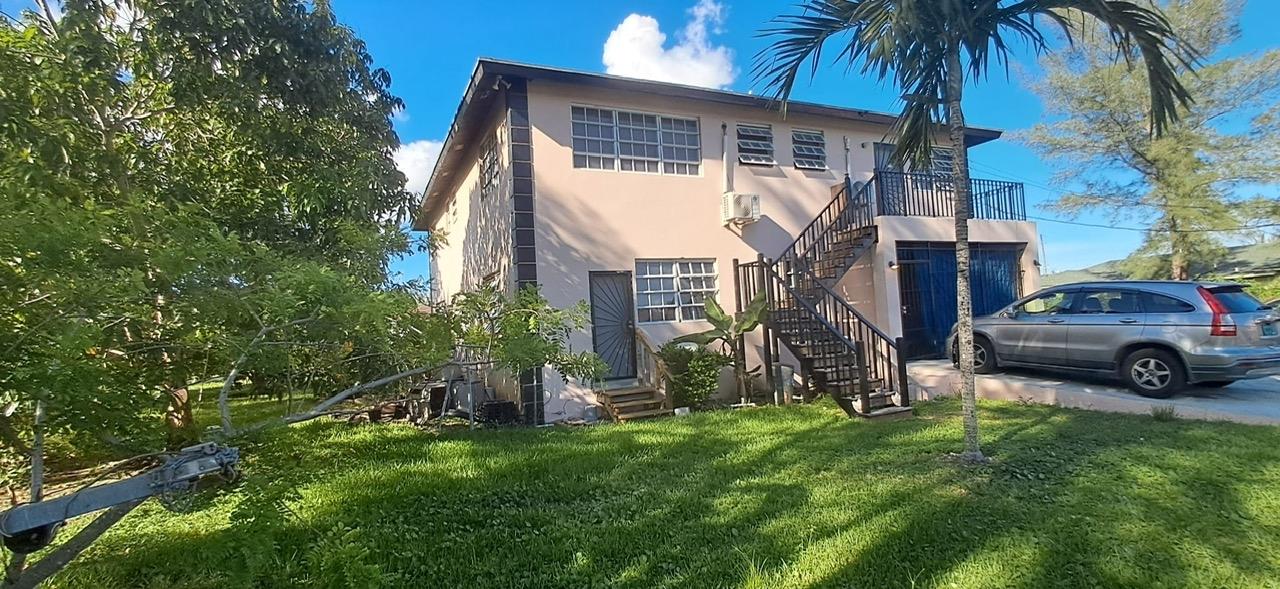 Coral Lakes Home