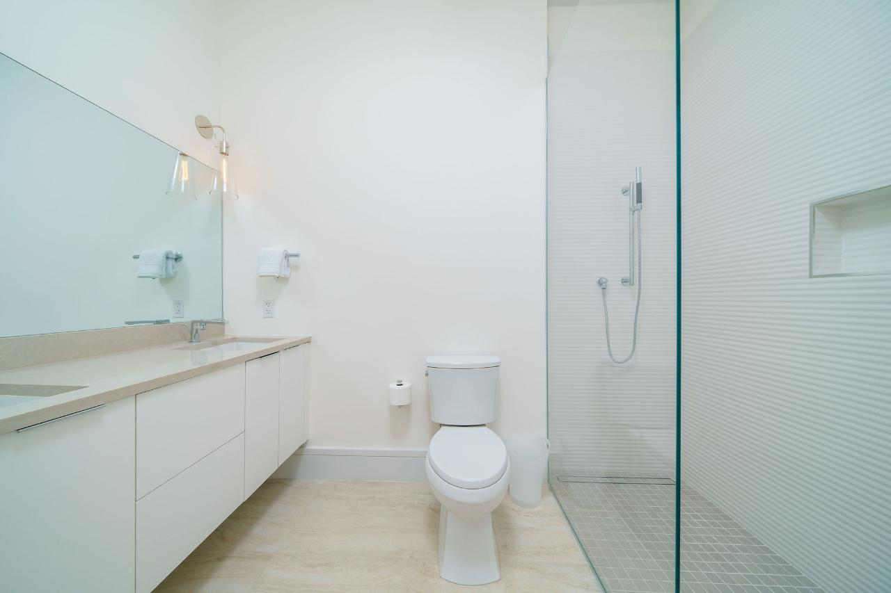 STERLING COMMONS EAST