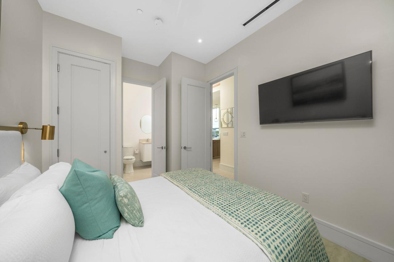 STERLING COMMONS EAST