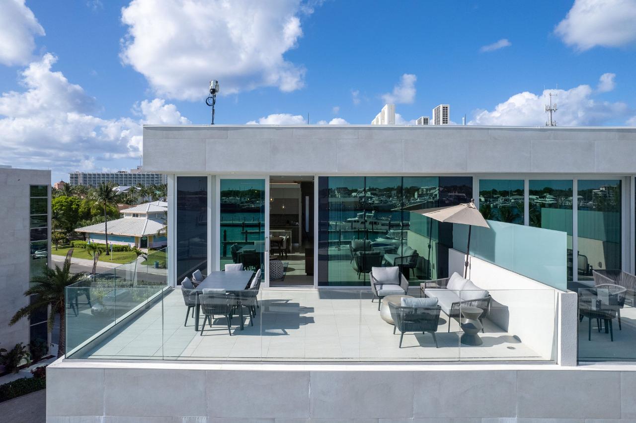 STERLING COMMONS EAST