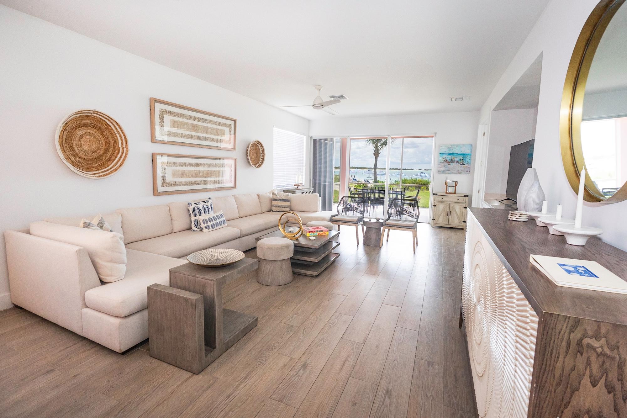 BAHAMA BEACH CLUB 2085