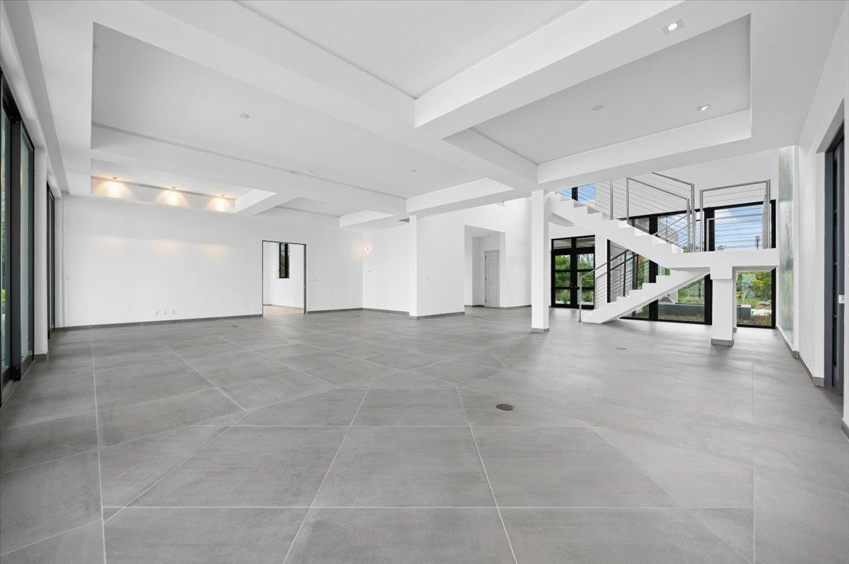 Beluga Estate