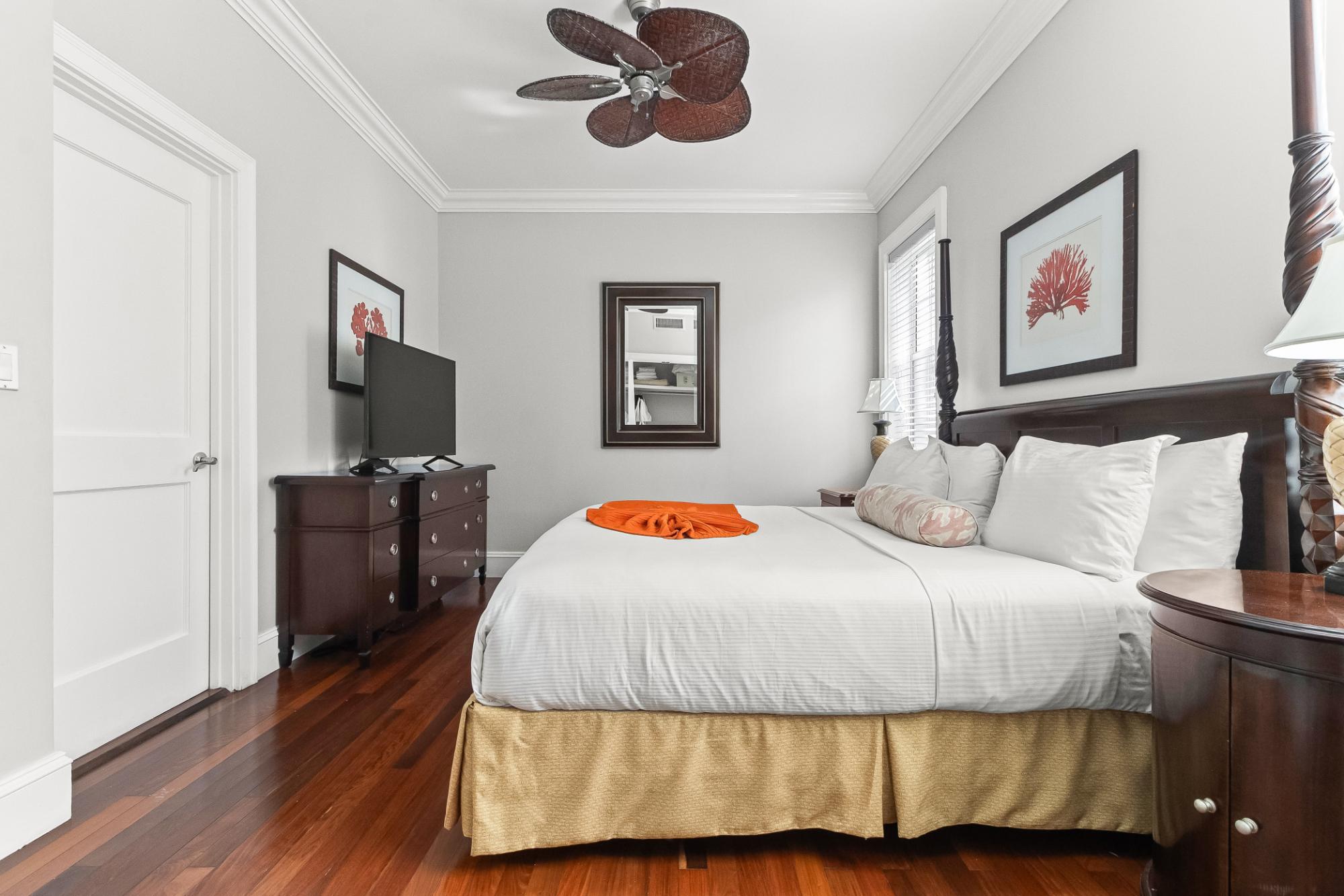VALENTINE’S RESORT CONDO