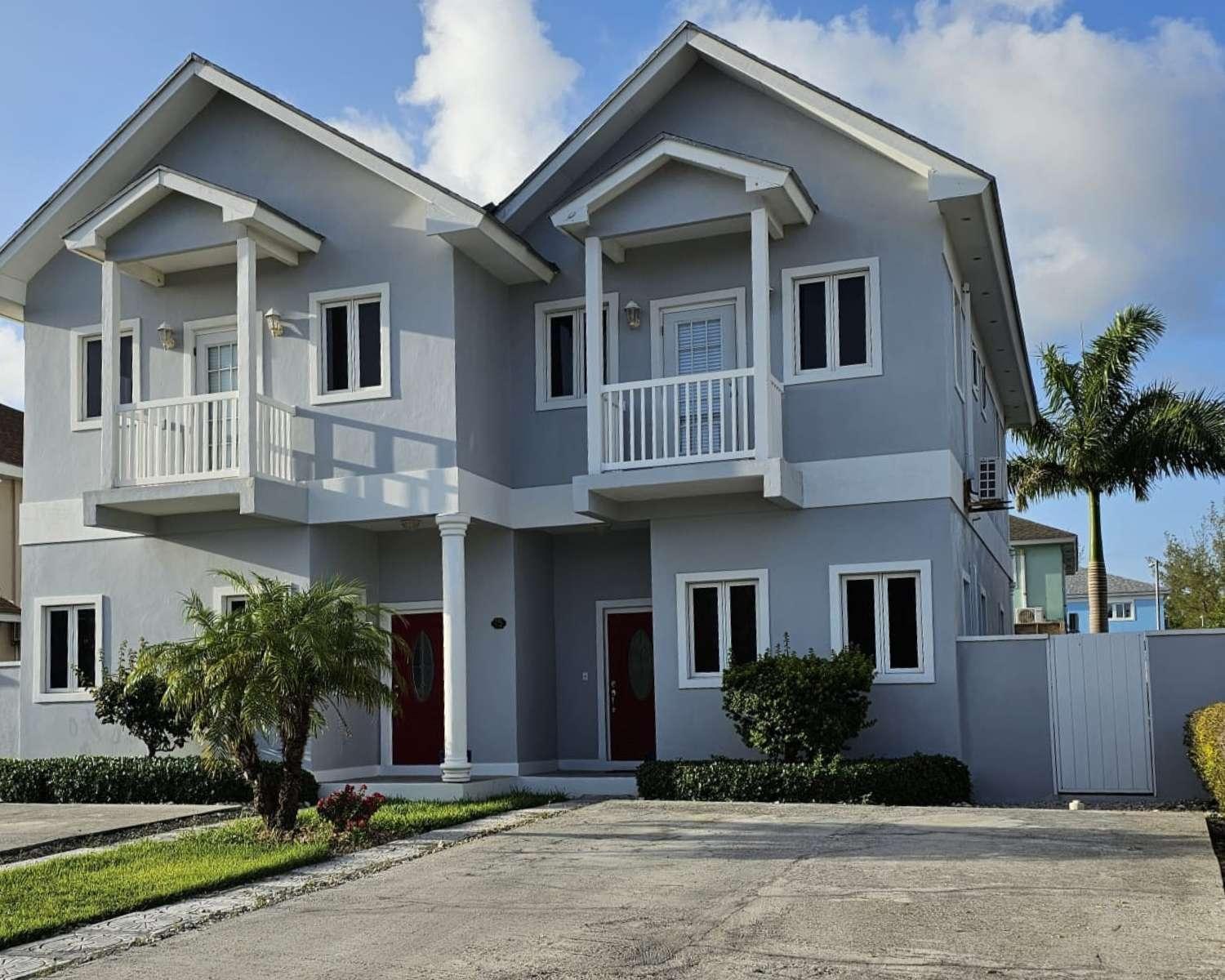 TOWNHOUSE IN WEST WINDS