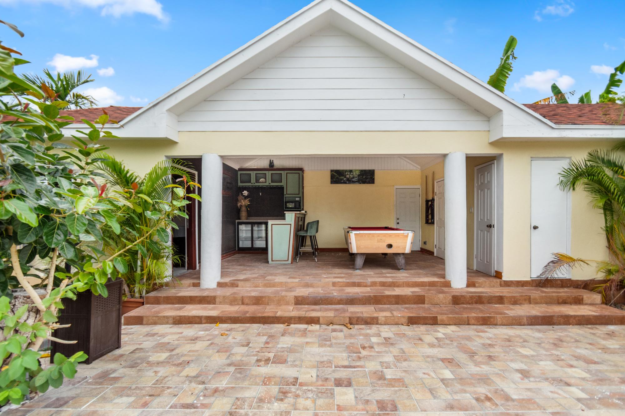 COMMONWEALTH ROAD BLAIR