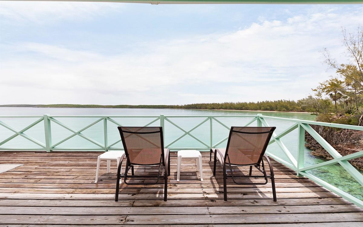SERENITY COVE, TEN BAY