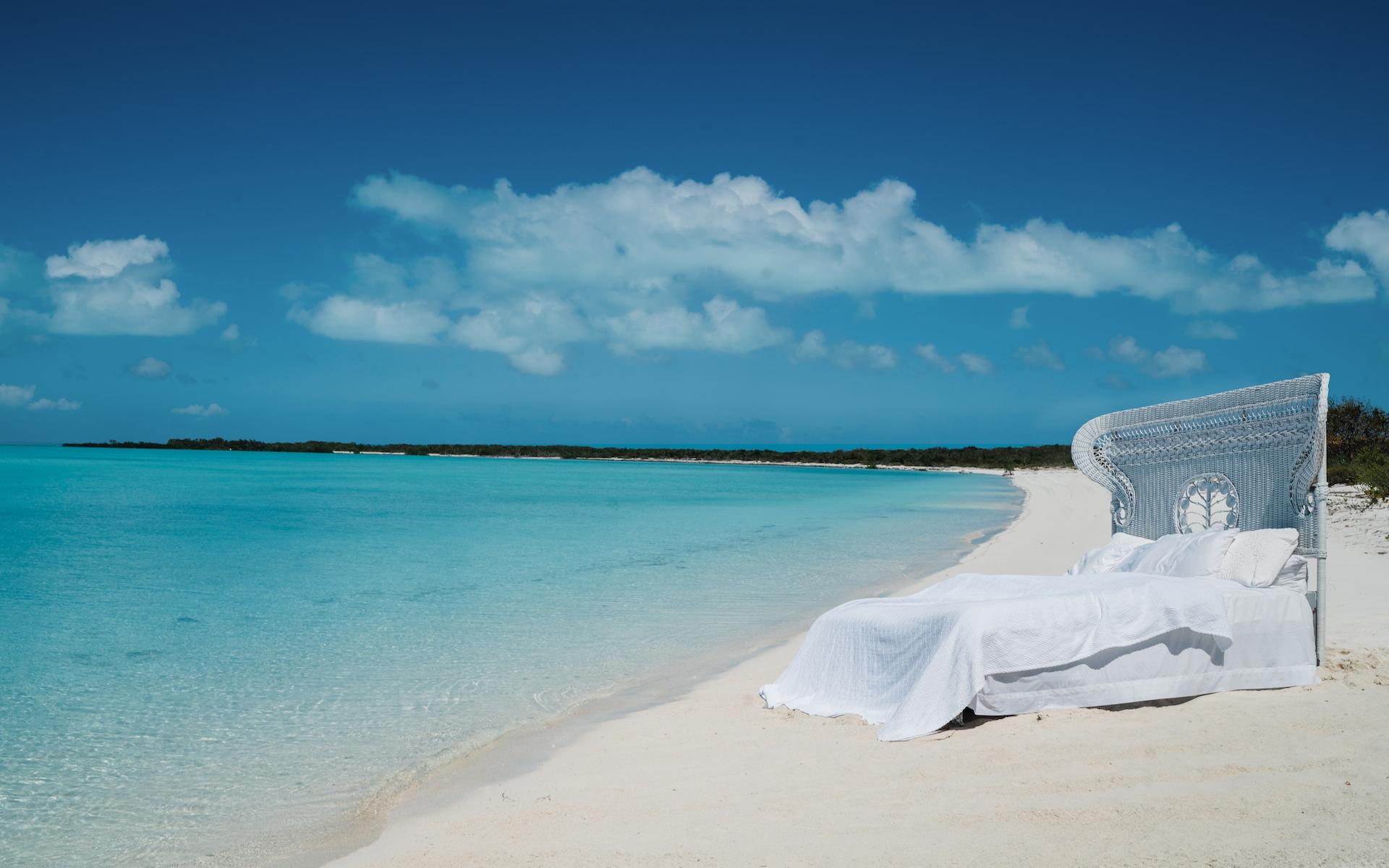 HUMMINGBIRD CAY