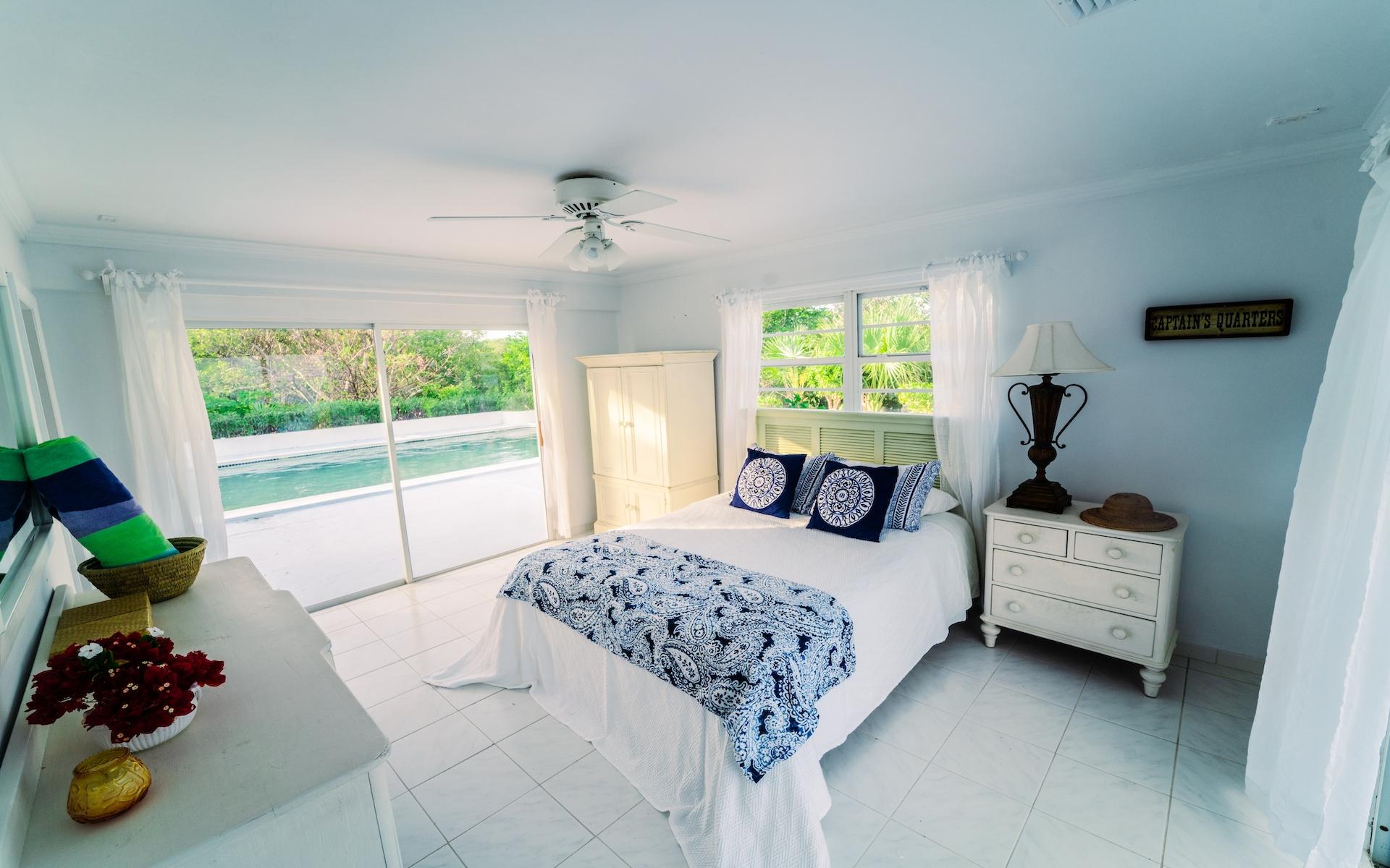 HUMMINGBIRD CAY
