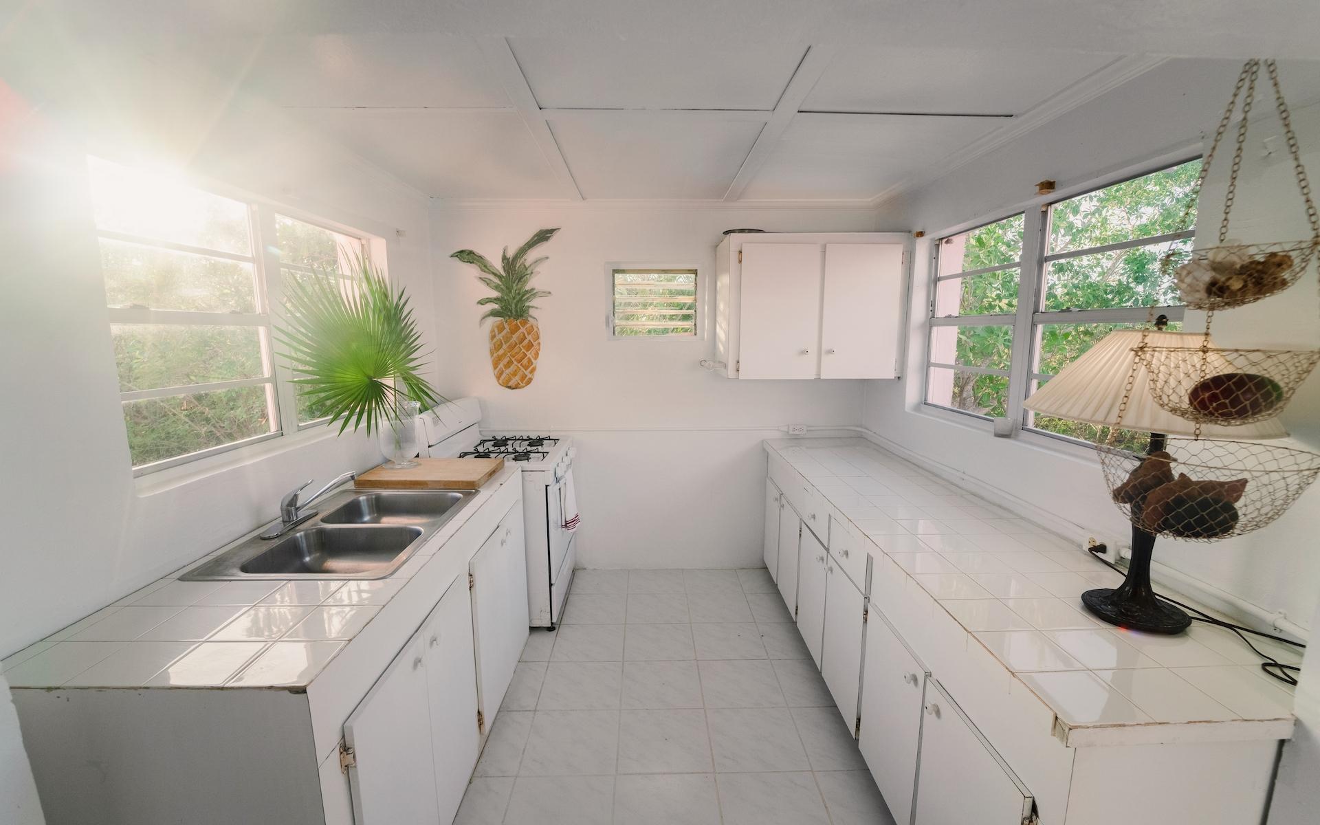 HUMMINGBIRD CAY