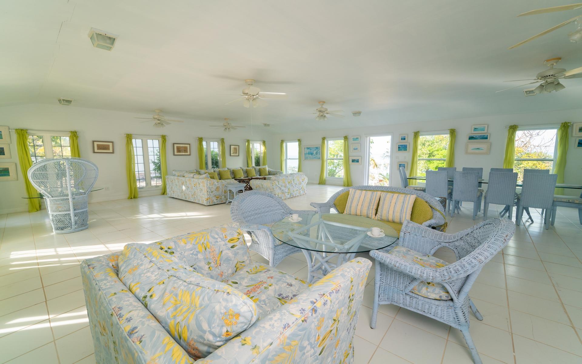 HUMMINGBIRD CAY