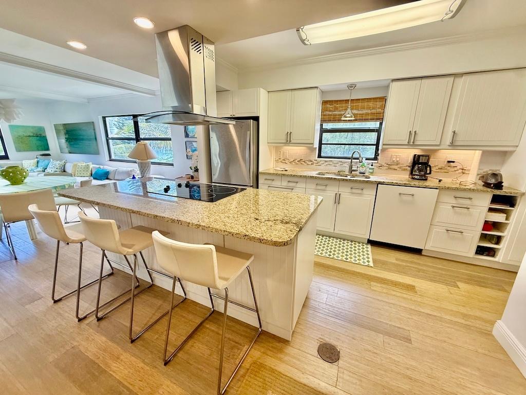SILVER POINT CONDO