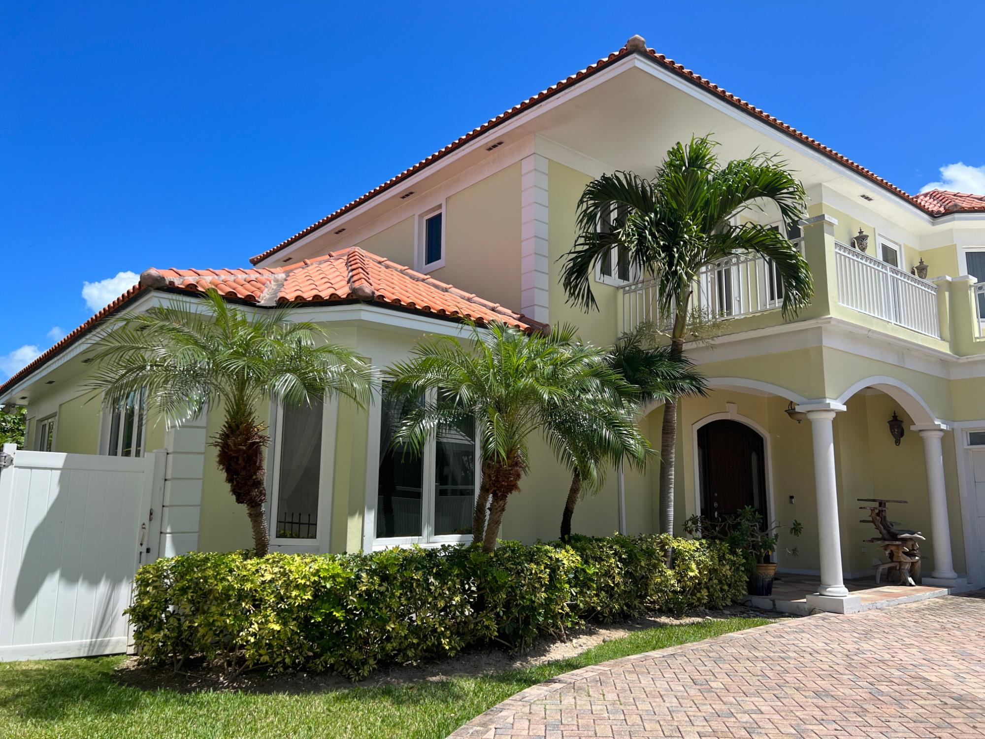 PALATIAL ESTATES