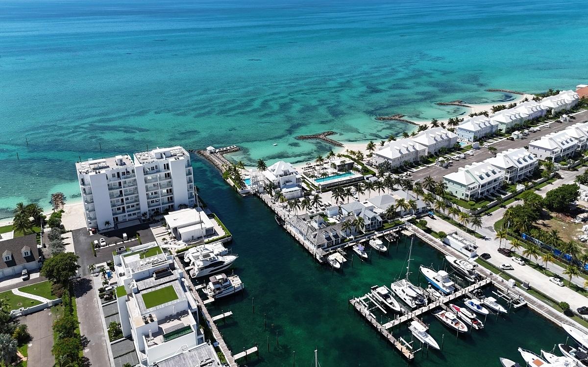 SLIP 8, PIER 1, PALM CAY