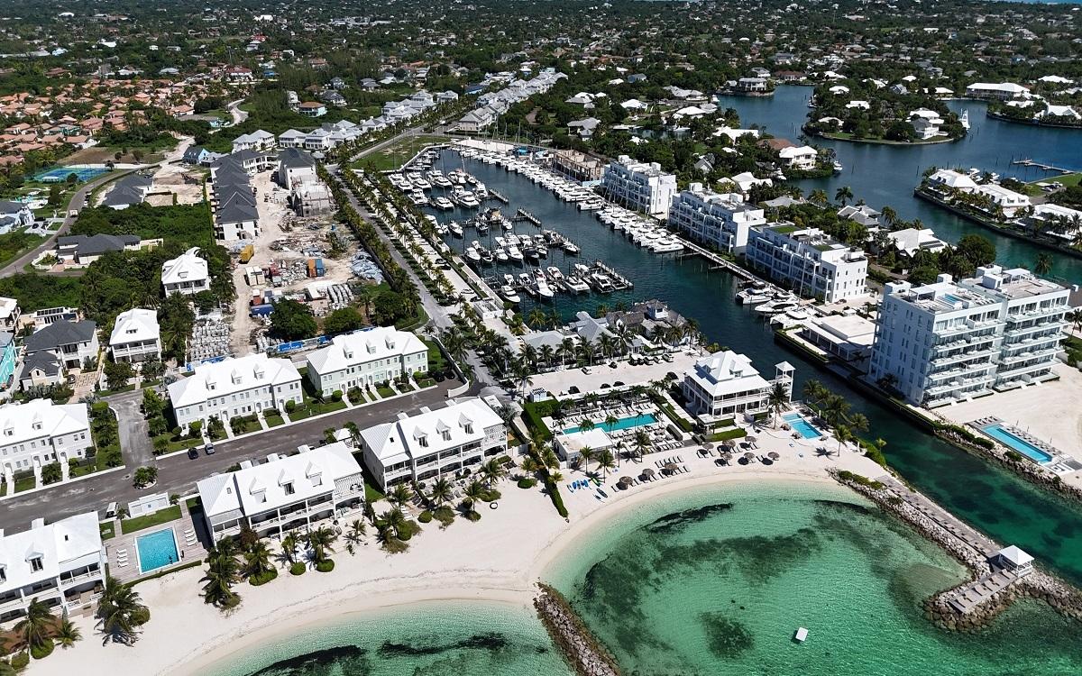 SLIP 8, PIER 1, PALM CAY