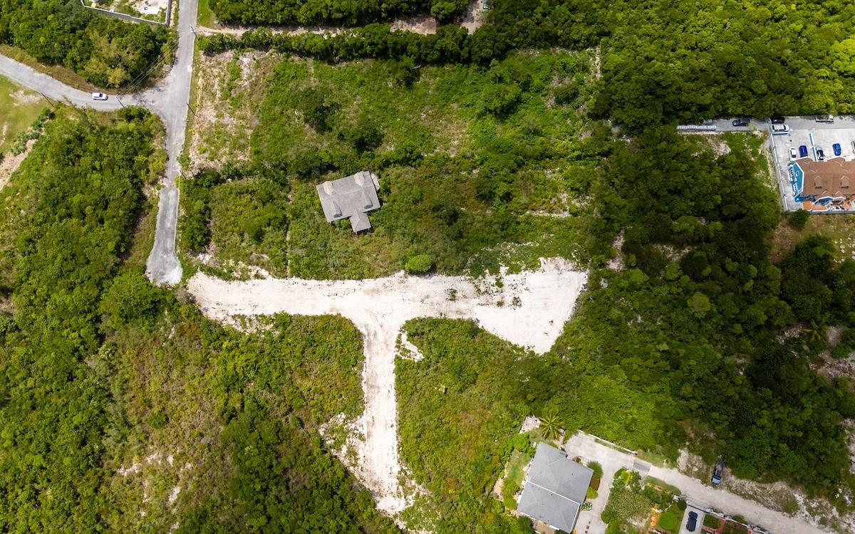 15B COUNTRY CLUB ESTATES