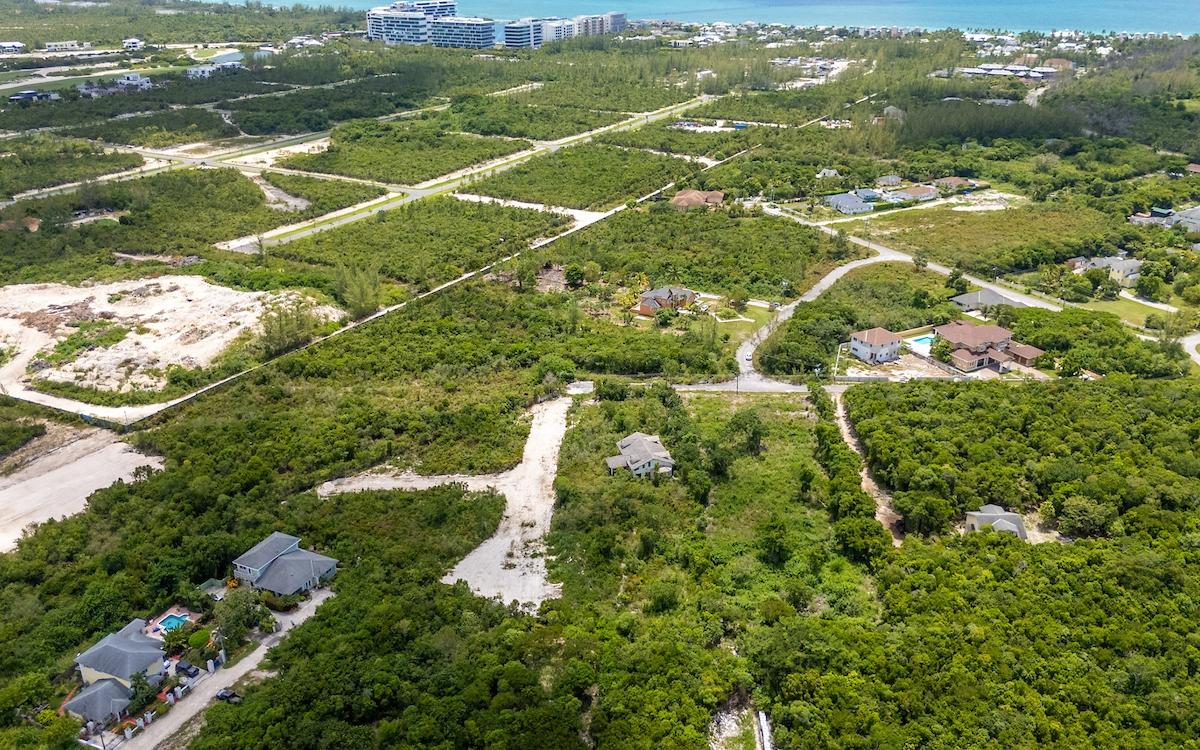 15B COUNTRY CLUB ESTATES