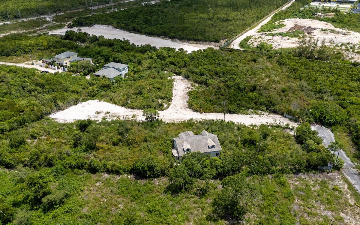 15B COUNTRY CLUB ESTATES