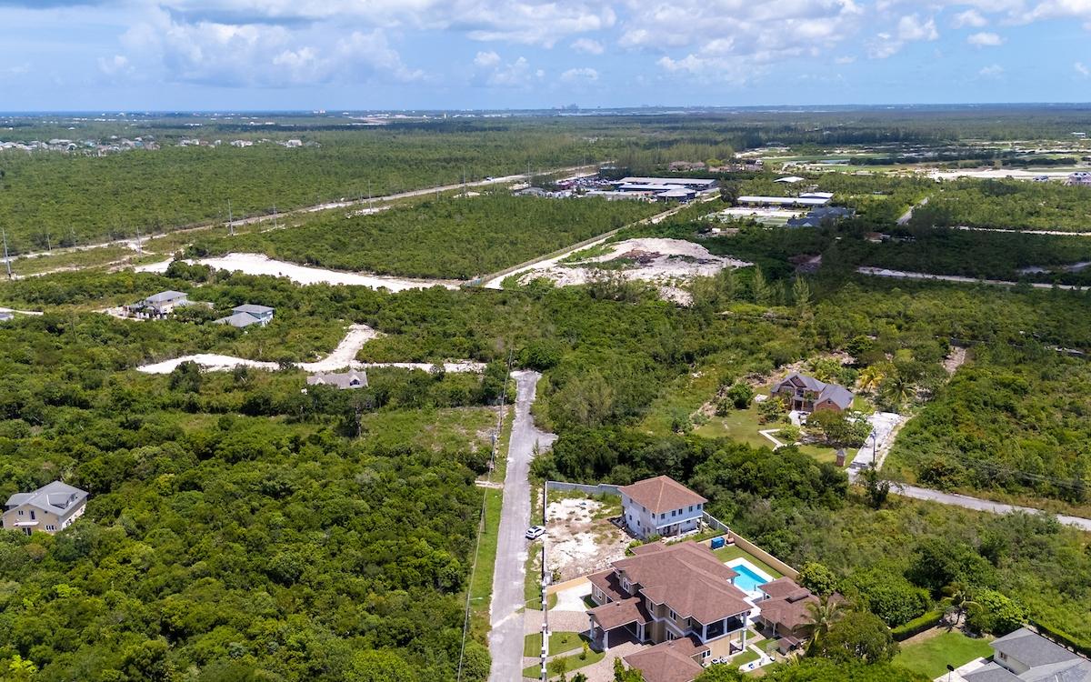 15B COUNTRY CLUB ESTATES